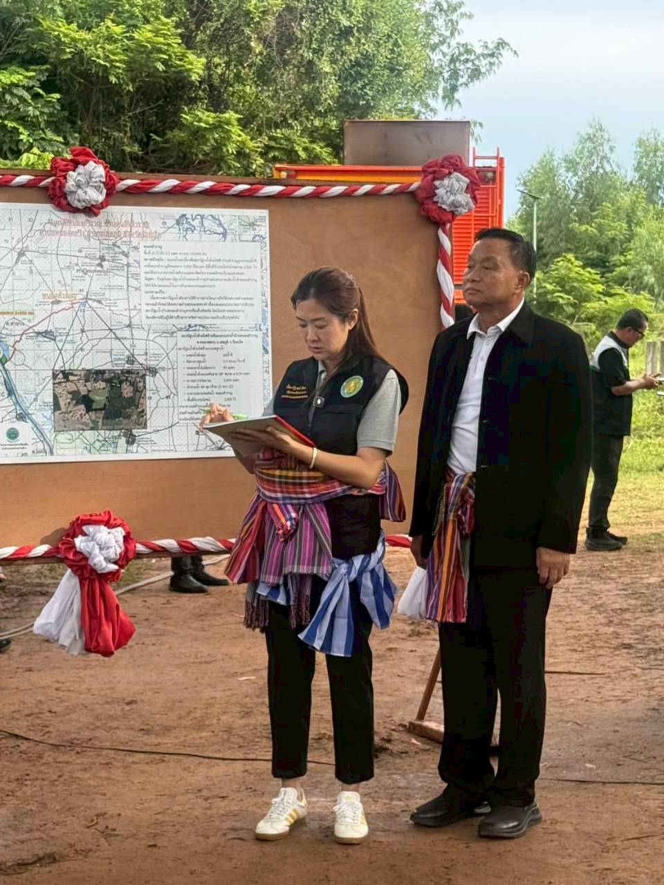 title - ส.ป.ก. ร่วมติดตามรัฐมนตรีช่วยว่าการกระทรวงเกษตรและสหกรณ์ (นางสาวปิยะรัฐชย์ ติยะไพรัช) และคณะ ลงพื้นที่ตรวจราชการในพื้นที่จังหวัดร้อยเอ็ด